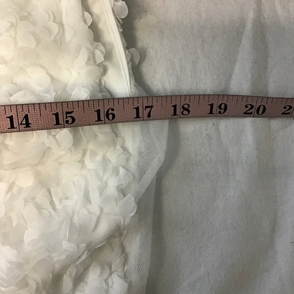 DRESS FOR EVERYONE XL White Mermaid 3D Floral VNeck Maxi Wedding/Prom Dress NWT - Picture 5 of 7